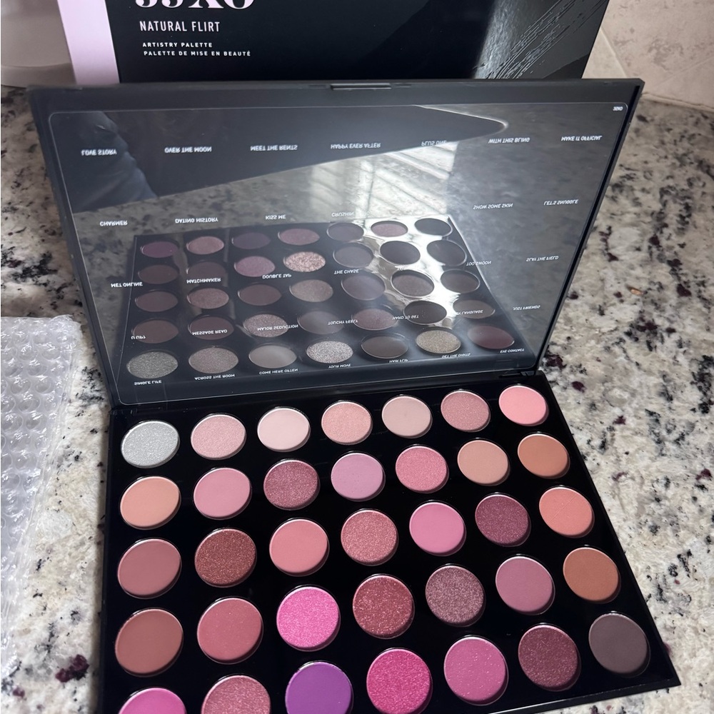 Morphe Pink & Rose Multi-Tone Eyeshadow Palette Natural Flirt